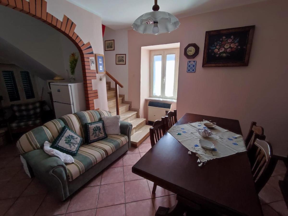 Casa Vacanza Nonna Maria Calvi dellʼ Umbria エクステリア 写真
